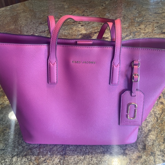 Marc Jacob’s Large Tote - Picture 2 of 6